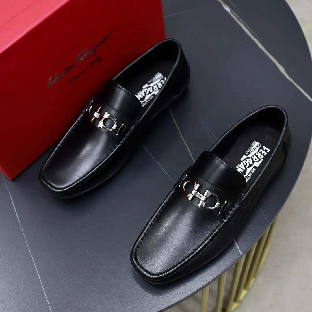 Men's shoes: 260🙅‍♂️🙅‍♂️🙅‍♂️Niuli Brand: Ferragamo Standard code: Men's code 38/44 (45 customized) Grade: Same as the official website Material: Original imported cowhide leather lining Original wear-resistant lightweight outsole Style category: Men's casual slip-on shoes Distinguished luxury brand elements top luxury Color: Actual picture color